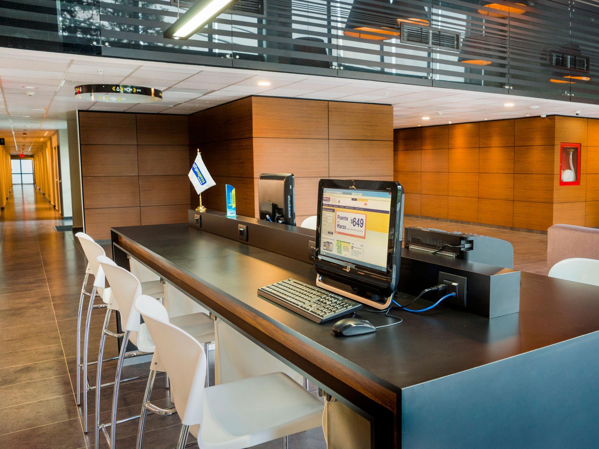 City Express Plus By Marriott Cali Colombia Kültér fotó